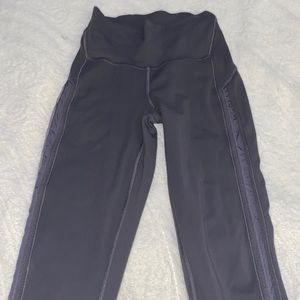 Lululemon Charcoal Gray Align Leggings! Size 4 Nulu Fabric